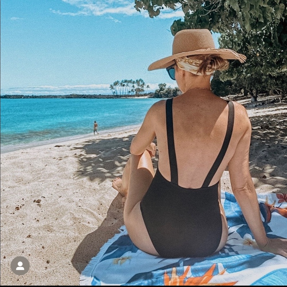 XS Andie Swim Montauk Black Low Back, High Neck One Piece